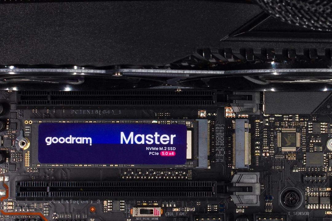 PCIe 5.0 SSD-1